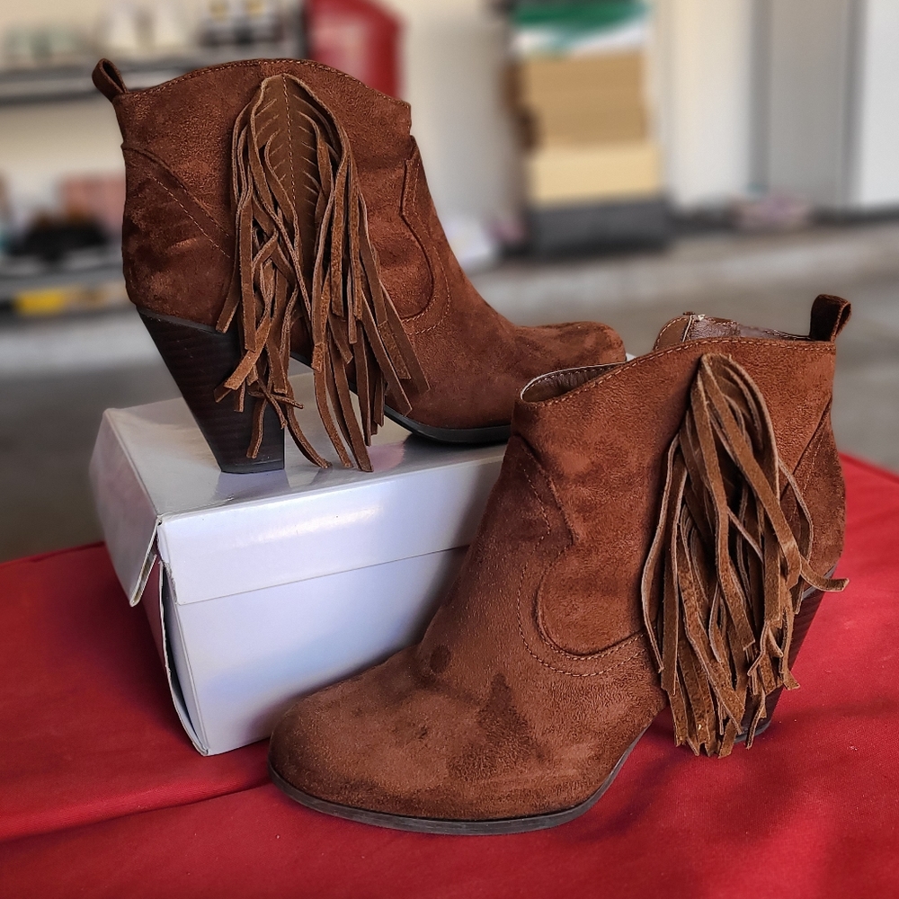 Madden girl brown fringe bootie size 10
